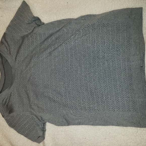 lulu🍋 breeze by short sleeve! - Picture 1 of 3